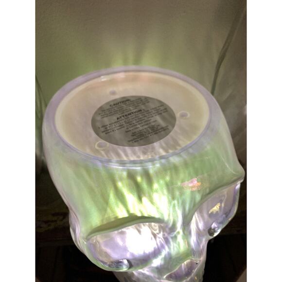BATH BODY WORKS WATER GLOBE SKULL PEDESTAL Candle Holder 2022 Halloween - Picture 4 of 5